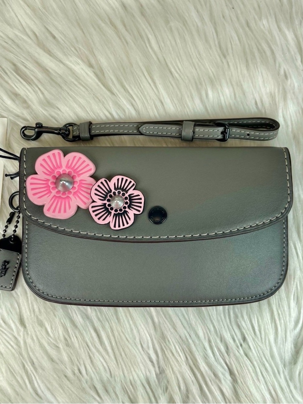 Coach NWT 1941 Gray Tea Rose Wristlet